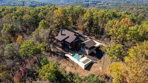 700 Scenic Heights Dr, Blue Ridge, GA 30513