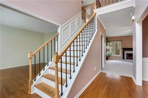405 Wentworth Downs Ct, Duluth, GA 30097 photo 4