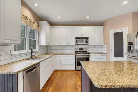 405 Wentworth Downs Ct, Duluth, GA 30097 photo 16