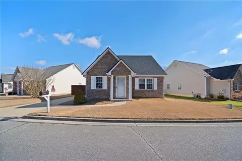 79 Pointe North Dr, Cartersville, GA 30120