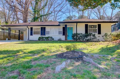 2880 Laurel Ln, East Point, GA 30344