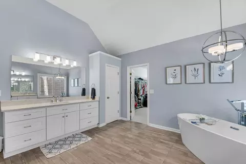 Bath - 1741 River Bluff Vw, Duluth, GA 30097 photo 5 of 10