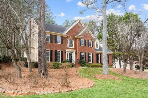 390 Meadowmeade Ln, Lawrenceville, GA 30043
