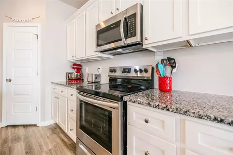 Kitchen - 25 Bingley Ct, Covington, GA 30016 photo 2 of 7