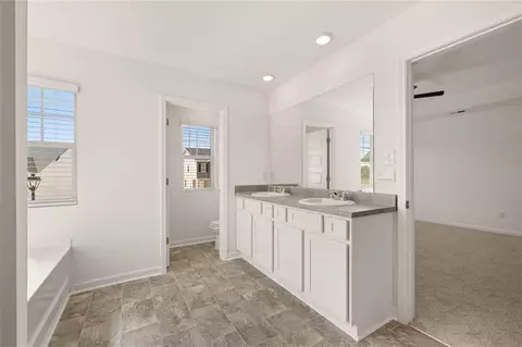 Bath - 405 Oakmere Ct, Hampton, GA 30228 photo 2 of 6