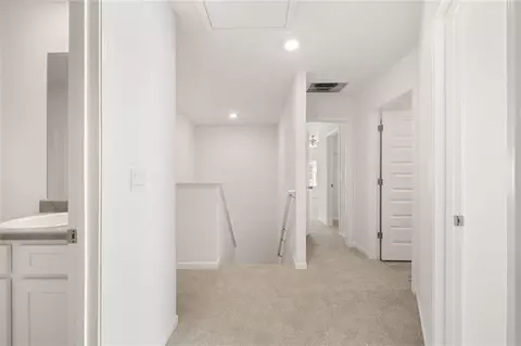 Entry Way - 405 Oakmere Ct, Hampton, GA 30228 photo 2 of 4