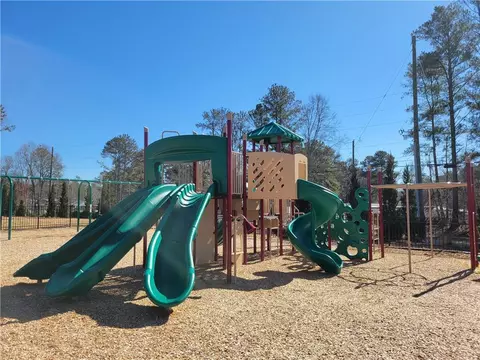 View/Area - 405 Oakmere Ct, Hampton, GA 30228 photo 1 of 4