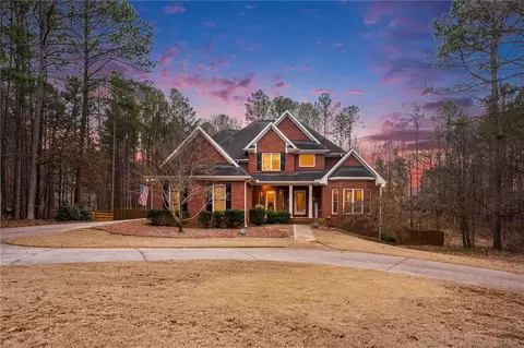 125 Hamilton Glen Ct, Fayetteville, GA 30215