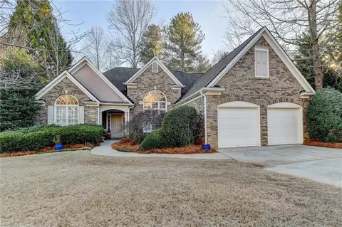 9730 Hunts Pointe Dr, Johns Creek, GA 30022