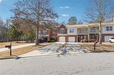 372 Saint Claire Dr, Alpharetta, GA 30004