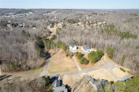 3316 Green Leaf Ln, Gainesville, GA 30507