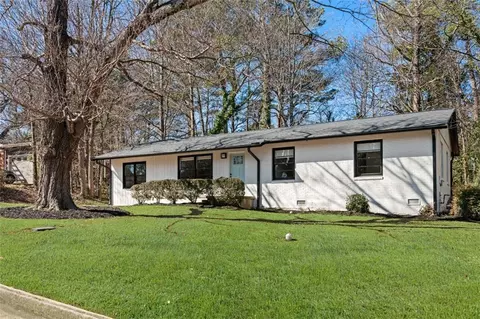 2021 Dundee Dr SE, Smyrna, GA 30080
