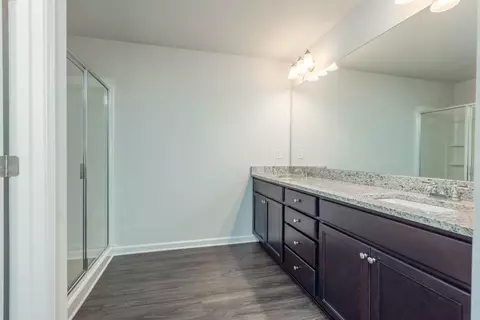 Bath - 3955 Cavalier Way, Duluth, GA 30097 photo 3 of 4
