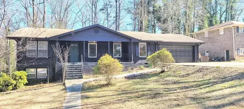 598 Southwind Dr, Lilburn, GA 30047