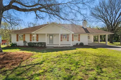 19 Conns Lake Rd SE, Lindale, GA 30147