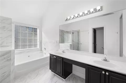 Bath - 2518 Representative Way, Buford, GA 30519 photo 6 of 8