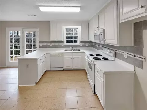 Kitchen - 1241 Dylan Way, Bethlehem, GA 30620 photo 1 of 5