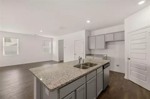 Kitchen - 11964 Conrad Cir, Hampton, GA 30228 photo 3 of 4