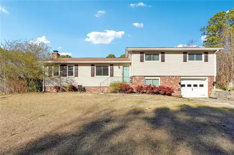 2945 Cheryl Ct, Acworth, GA 30102