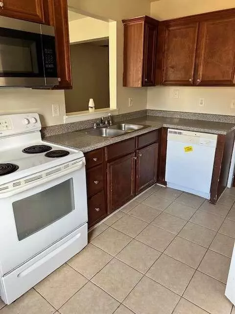 829 Store House Ct #E, Monroe, GA 30655 photo 9