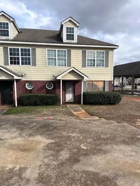 838 Store House Ct #D, Monroe, GA 30655