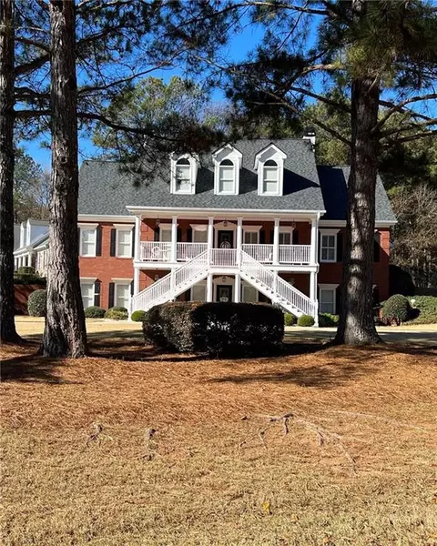 6227 Waters Edge Dr, Covington, GA 30014