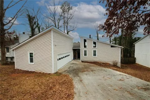 5467 Martins Crossing Rd, Stone Mountain, GA 30088