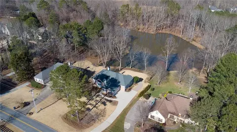 2075 Southers Cir, Suwanee, GA 30024 photo 3