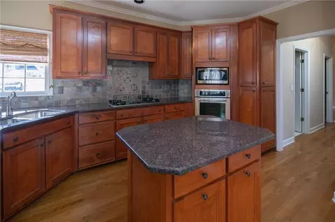 2075 Southers Cir, Suwanee, GA 30024 photo 7