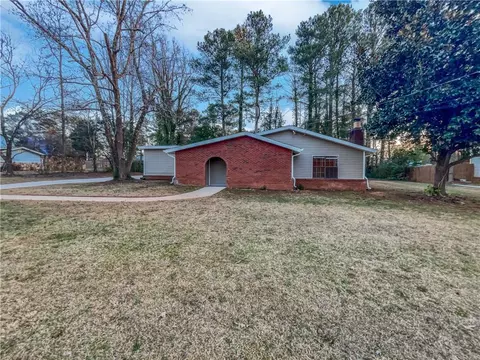 6238 N Summers Cir, Douglasville, GA 30135