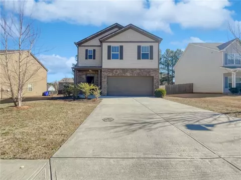 460 Lake Ridge Ln, Fairburn, GA 30213