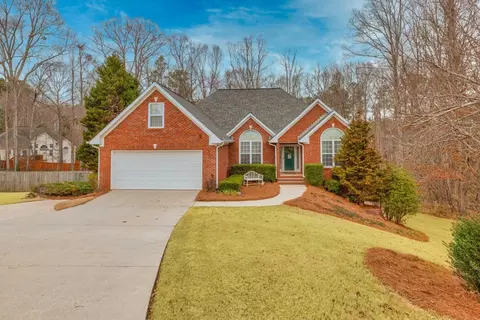 Exterior - 540 Cluster Ct, Grayson, GA 30017 photo 3 of 13
