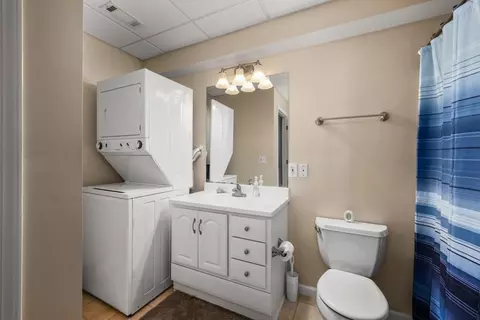 Bath - 540 Cluster Ct, Grayson, GA 30017 photo 5 of 5