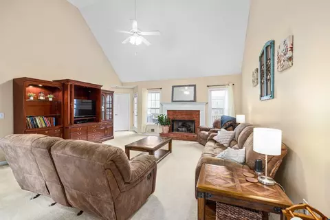 Living - 540 Cluster Ct, Grayson, GA 30017 photo 1 of 8