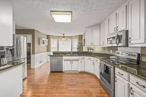 Kitchen - 540 Cluster Ct, Grayson, GA 30017 photo 1 of 8