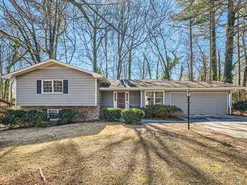 5495 Saint Lo Ln, College Park, GA 30349