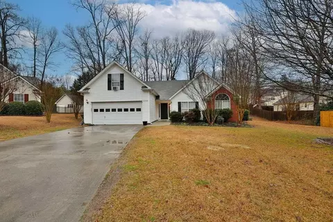 1260 Cedar Oak Ln, Lawrenceville, GA 30043