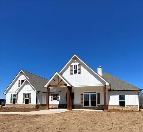 879 Daniel Rd, Villa Rica, GA 30180