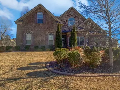 2229 Golden Eagle Dr, Locust Grove, GA 30248