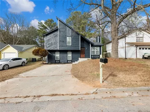 726 Durham Xing, Stone Mountain, GA 30083
