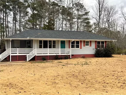8988 Ochil Ln, Winston, GA 30187