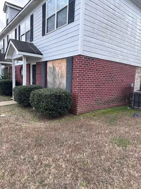 Exterior - 623 Mill Stone Blf #B, Monroe, GA 30655 photo 4 of 5