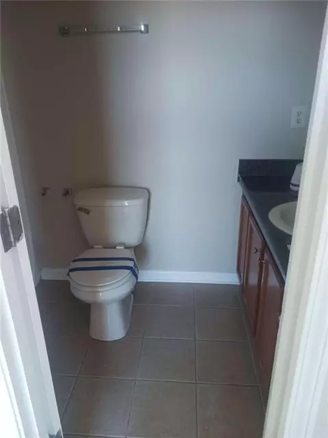 632 Mill Stone Blf #B, Monroe, GA 30655 photo 4