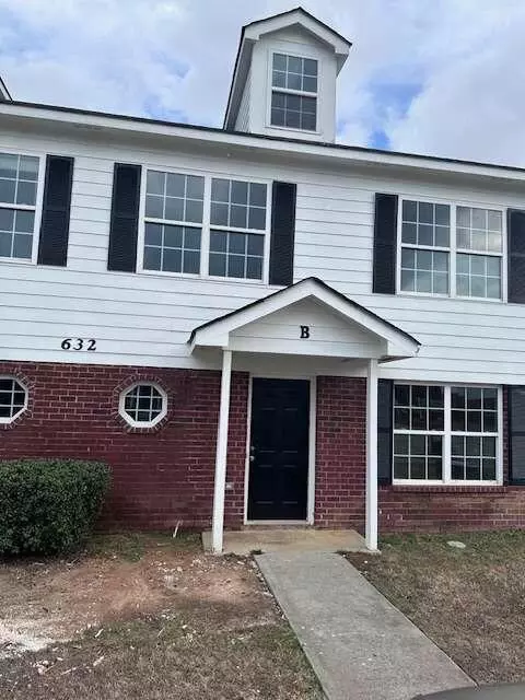 632 Mill Stone Blf #B, Monroe, GA 30655 photo 2