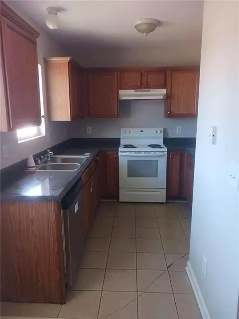 632 Mill Stone Blf #B, Monroe, GA 30655 photo 11