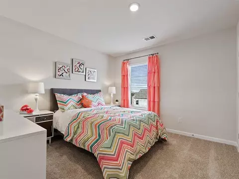 8278 Castleton Dr, Fairburn, GA 30213 photo 12