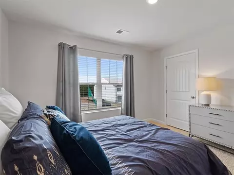 8278 Castleton Dr, Fairburn, GA 30213 photo 17