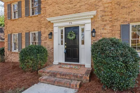 75 Shadow Lake Dr SW, Lilburn, GA 30047