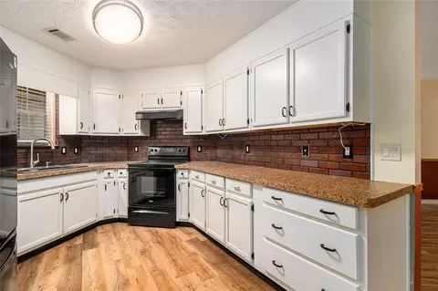 215 Macadamia Ct, Covington, GA 30016 photo 8