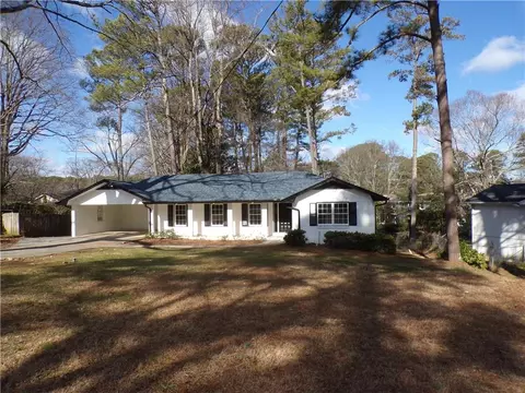 2702 Arldowne Dr, Tucker, GA 30084
